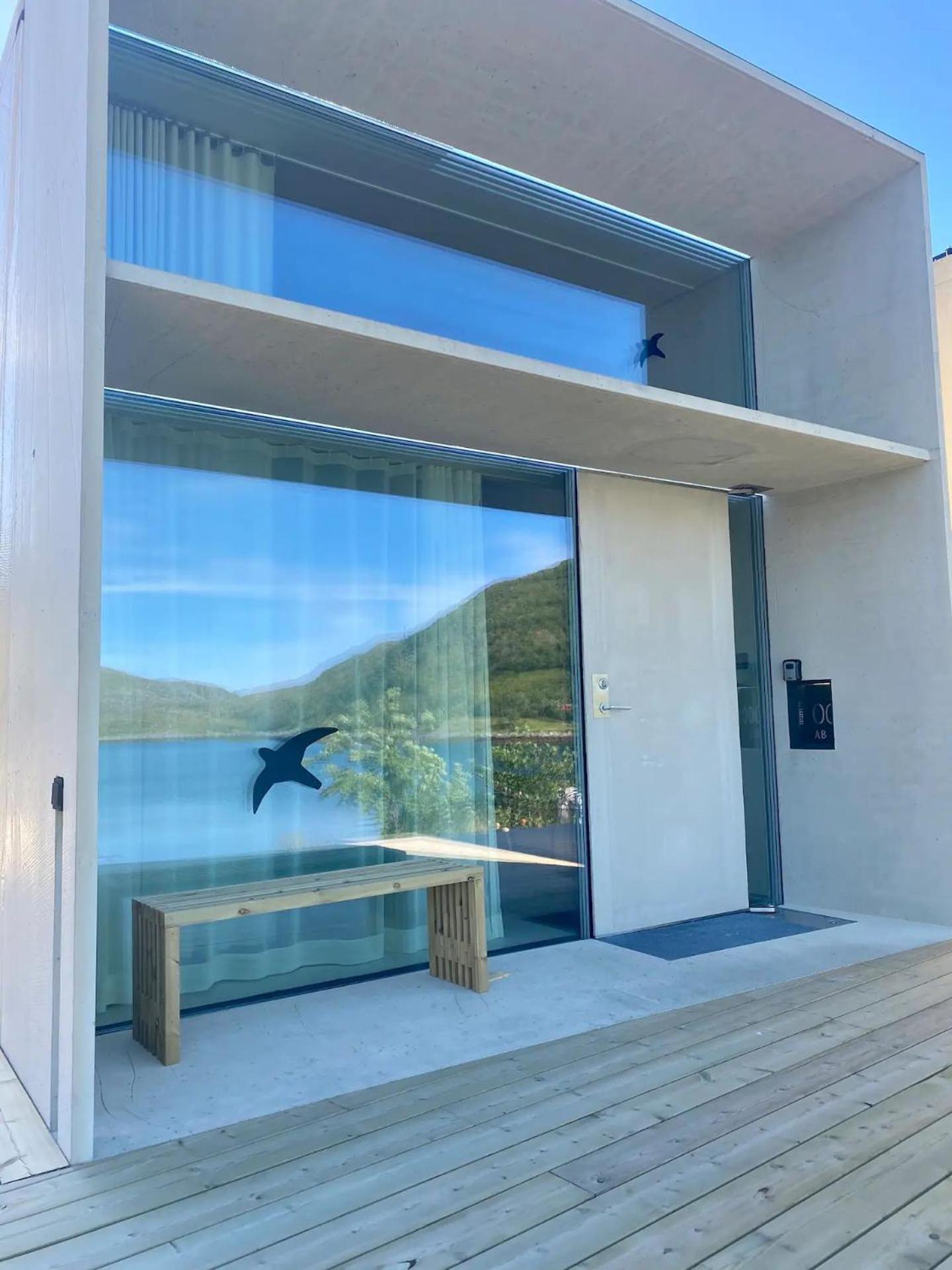 Oceanview Mini-House - Stunning Views Lägenhet Ramberg Exteriör bild