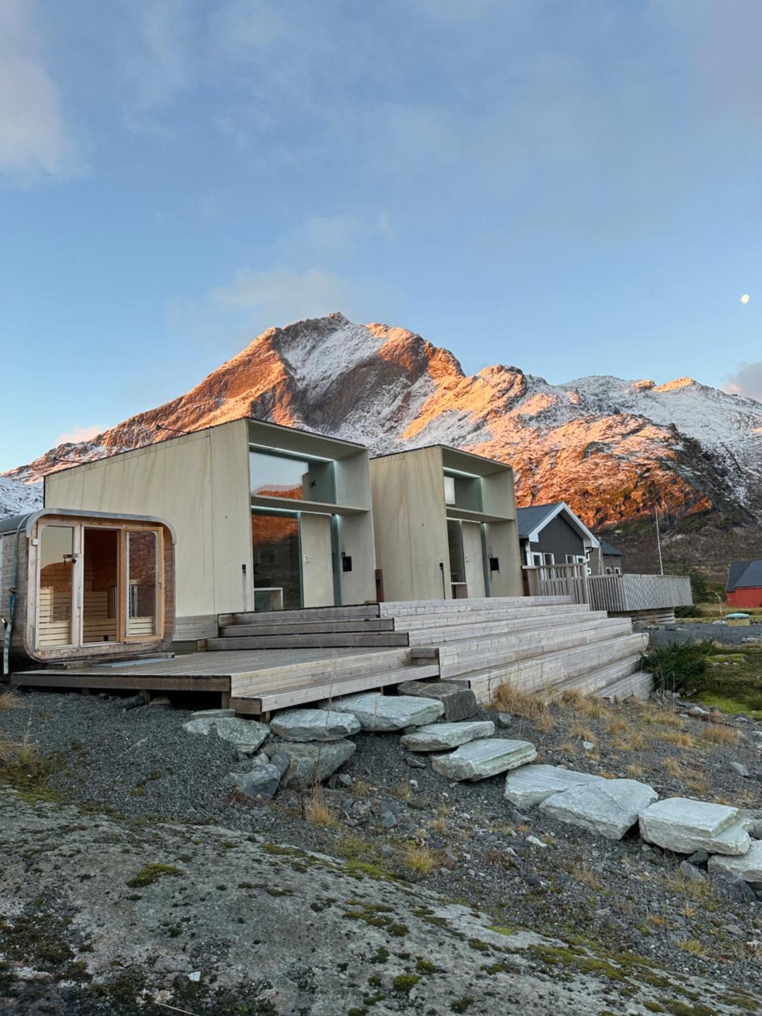 Oceanview Mini-House - Stunning Views Lägenhet Ramberg Exteriör bild